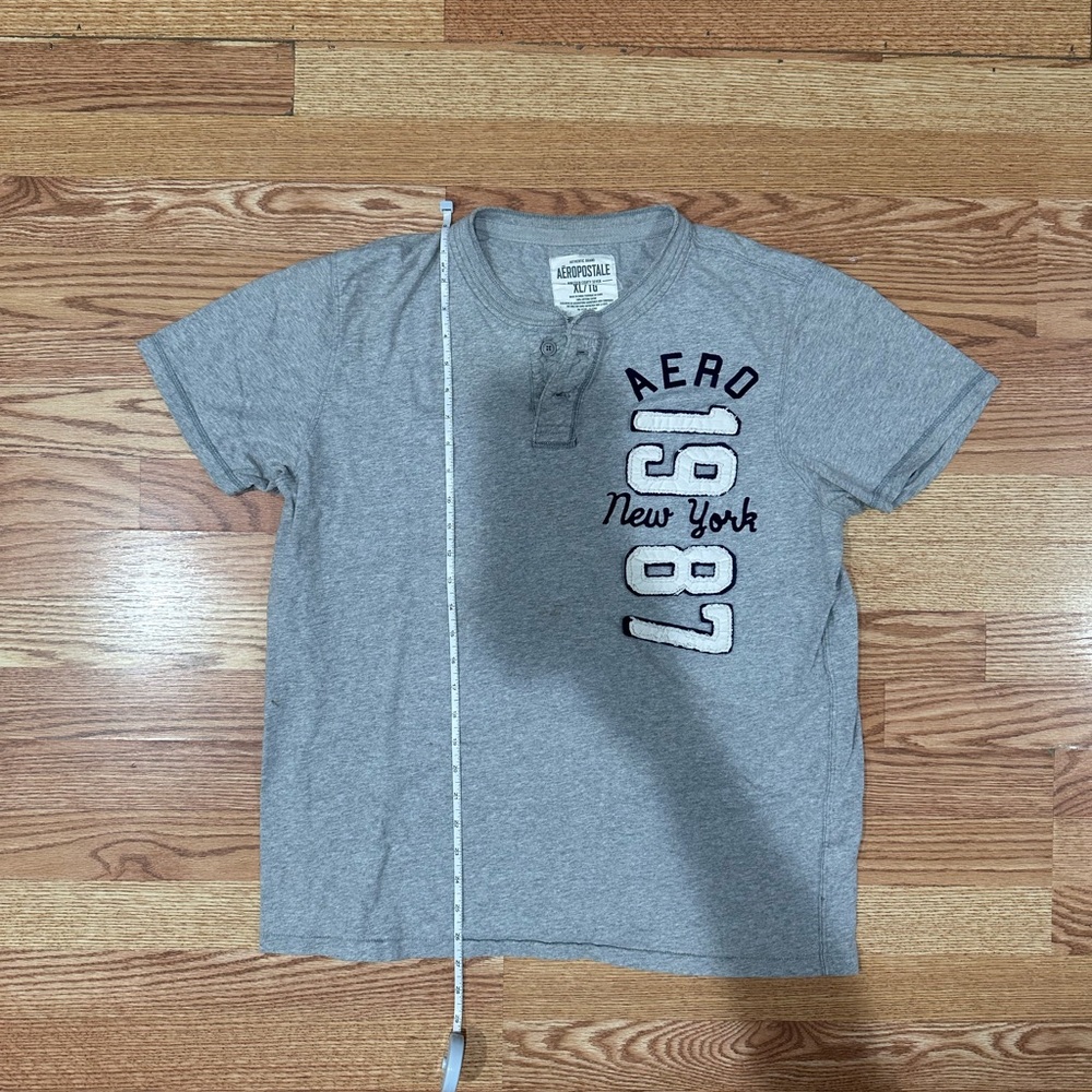 Aeropostale Gray Short Sleeve Tee